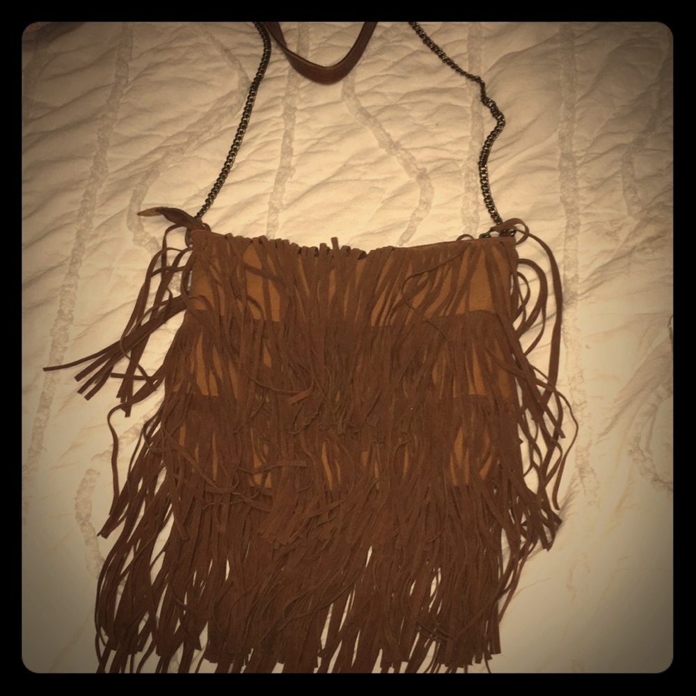 Fringe cross-body bag. Real chain